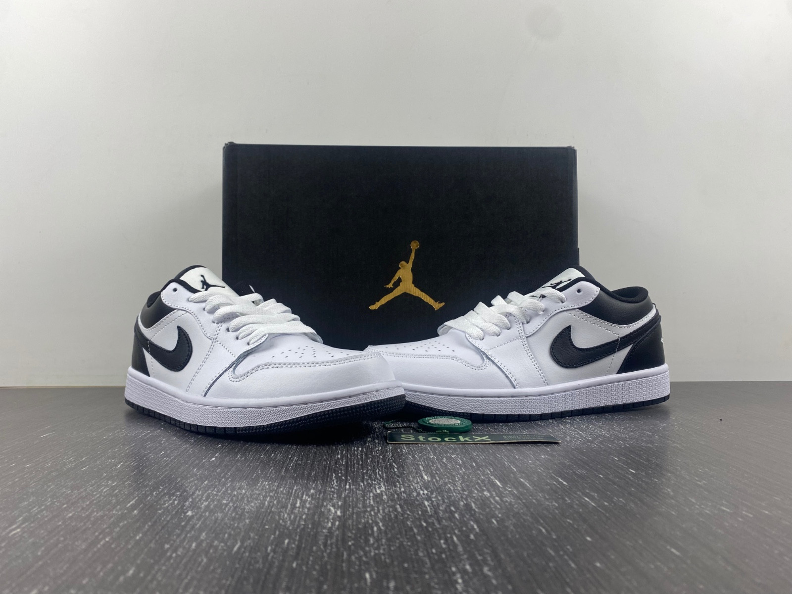 Air Jordan 1 Low 553558-132