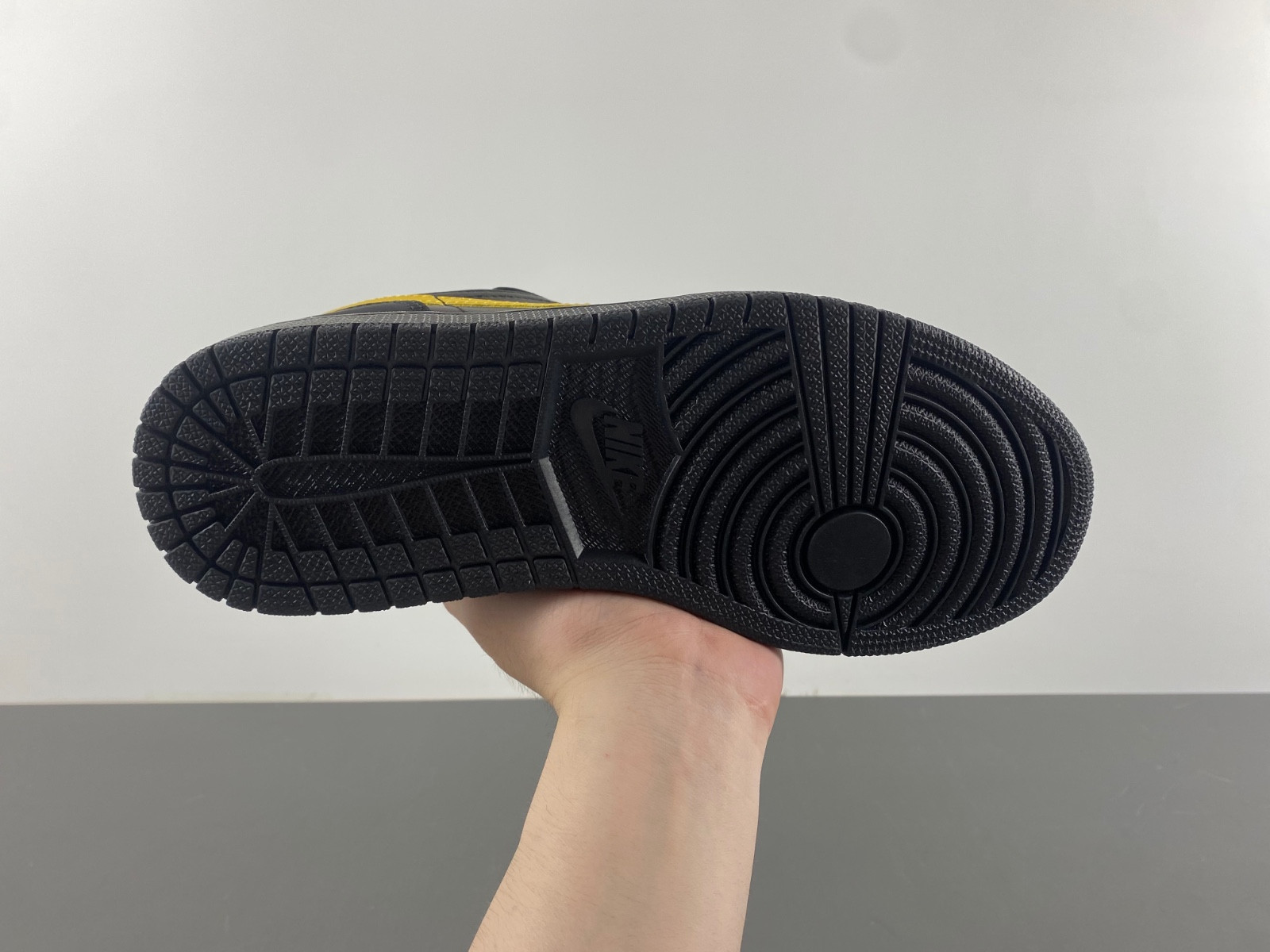 Air Jordan 1 Low 553558-071