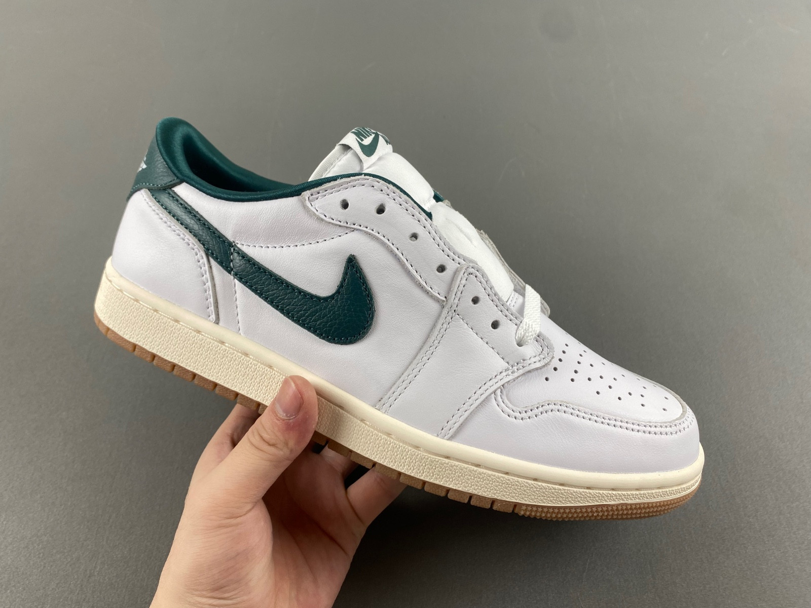 Air Jordan 1 Low OG WMNS “Oxidized Green” CZ0775-133