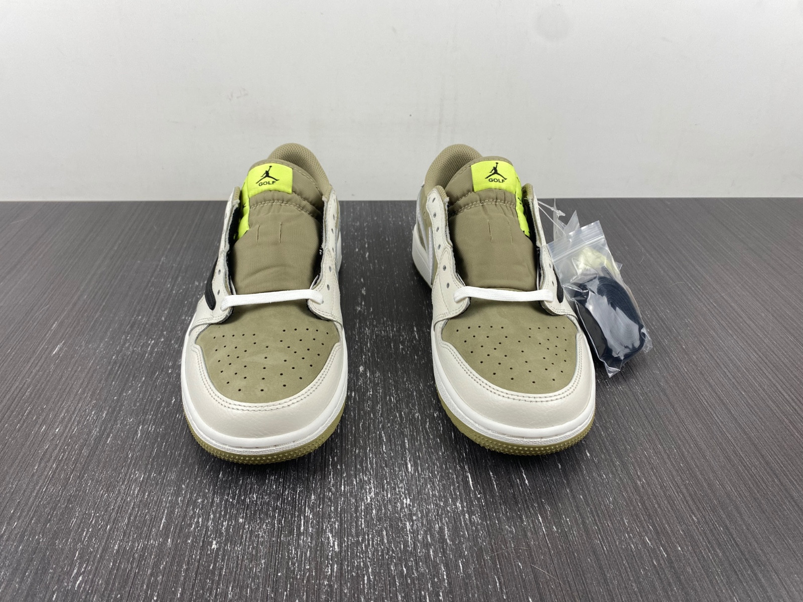 Travis Scott x Air Jordan 1 Low Golf FZ3124-200