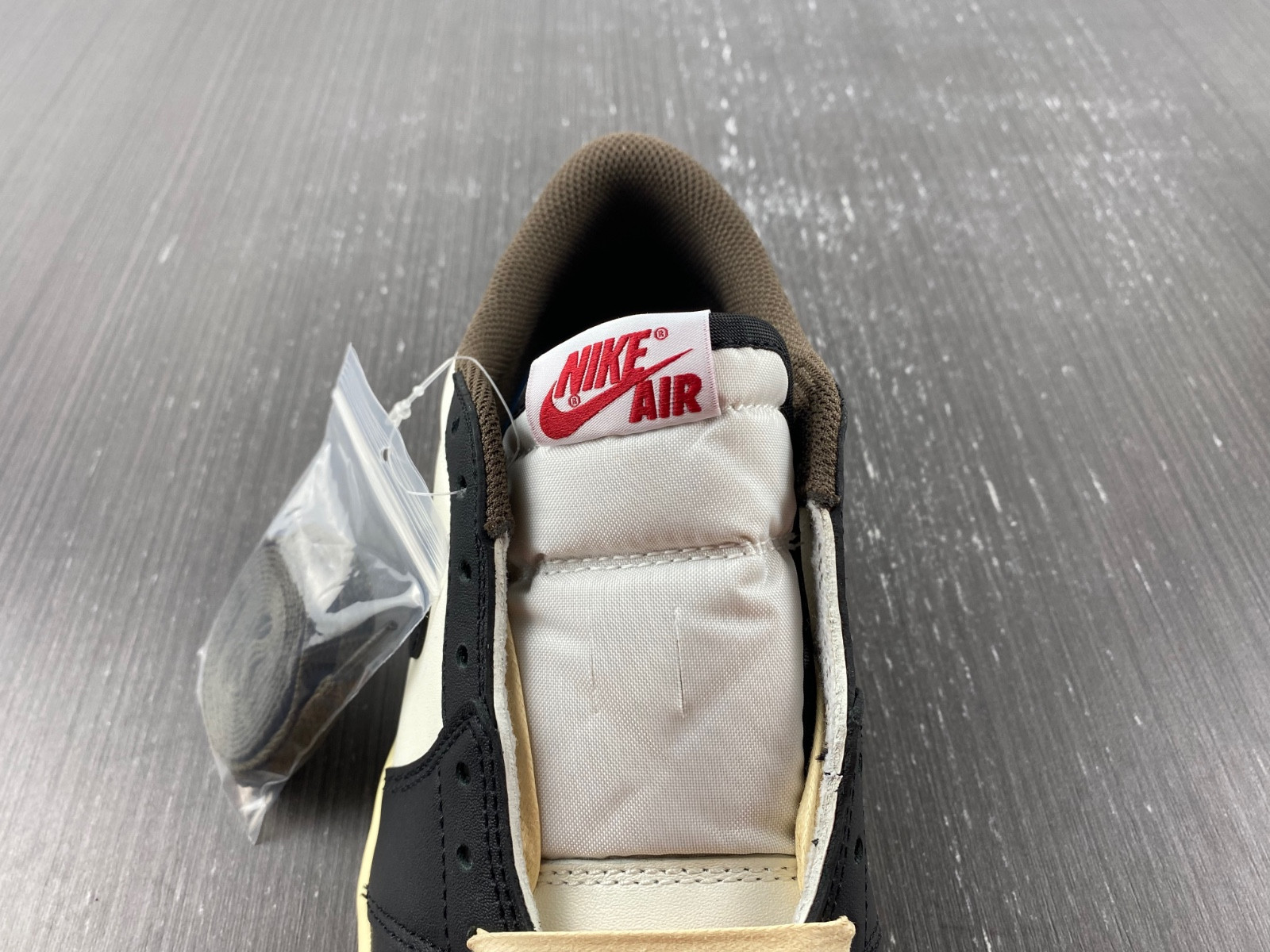 Air Jordan 1 Low CQ4277-105