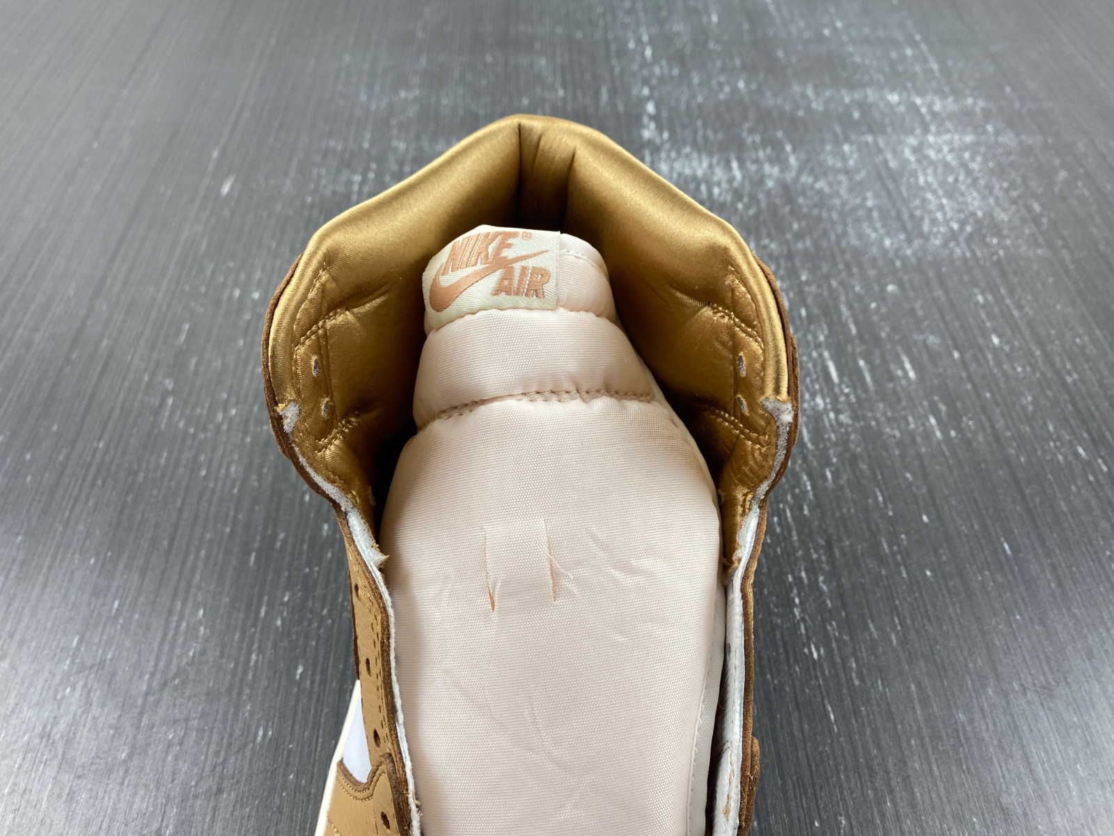 Air Jordan 1 High OG WMNS “Praline” FN6622-201