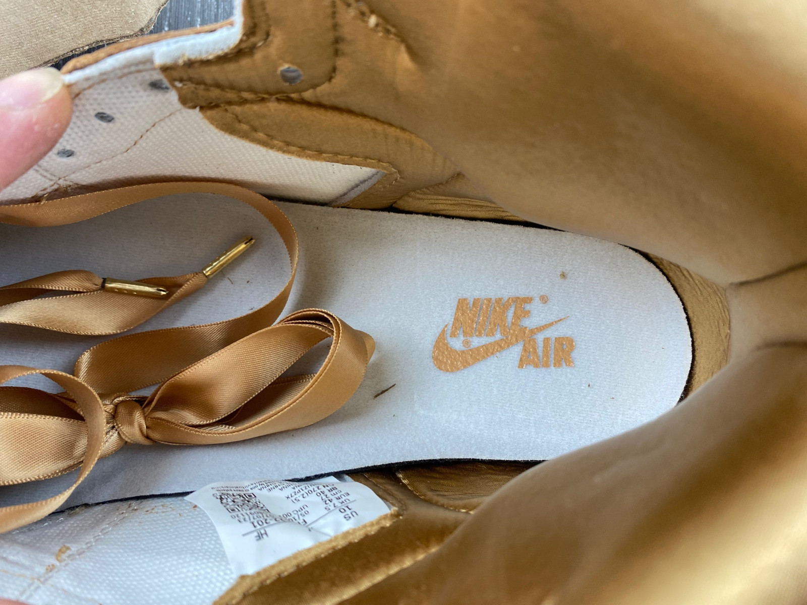 Air Jordan 1 High OG WMNS “Praline” FN6622-201