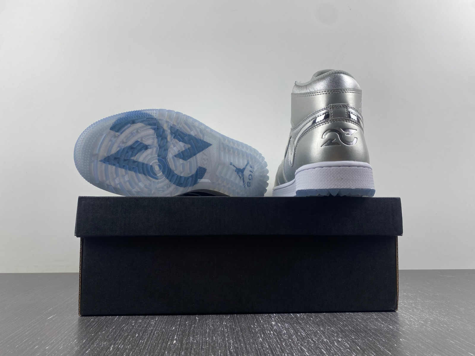 Air Jordan 1 High Golf “Gift Giving” FD6815-001