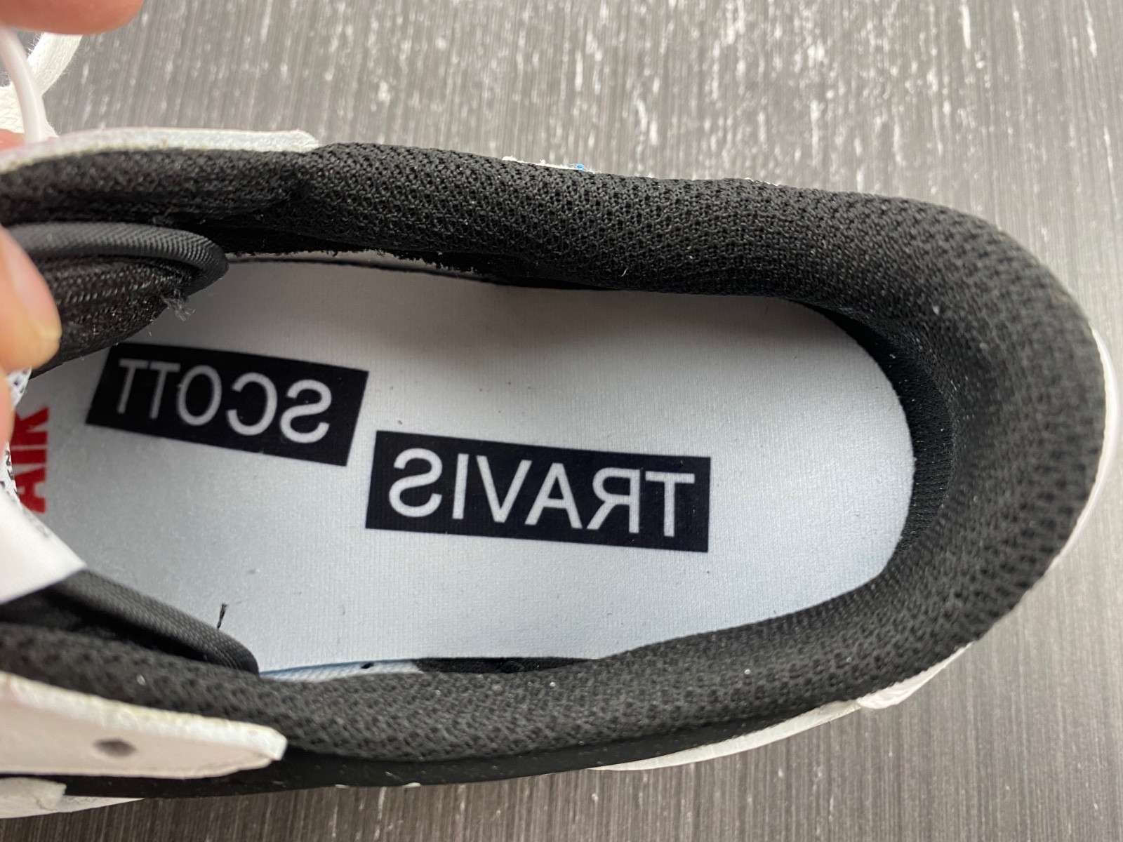 Jordan 1 Low travis scott J11205