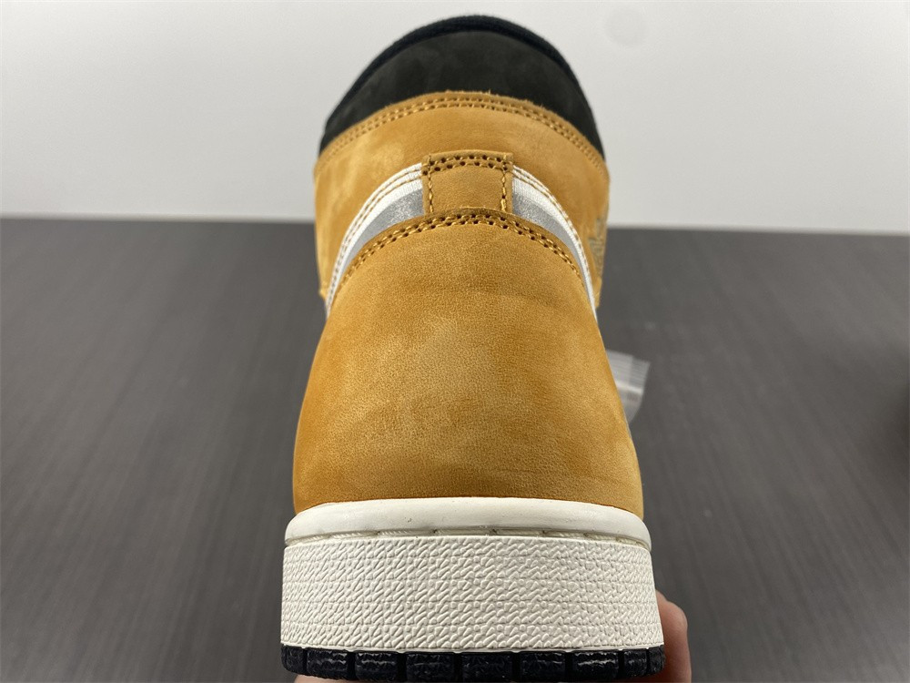 Air Jordan 1 Element Gore-Tex “Light Curry” DB2889-700