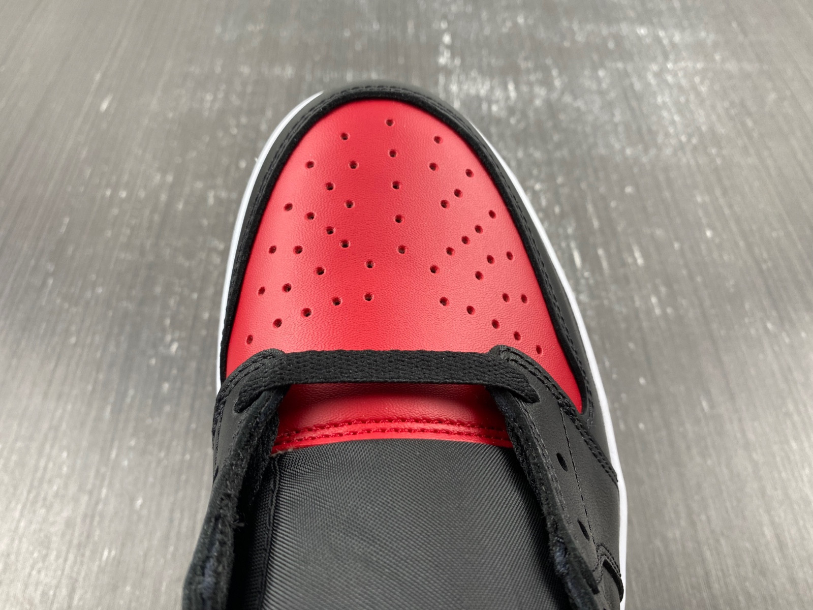 Air Jordan 1 Low OG “Bred” 705329-001