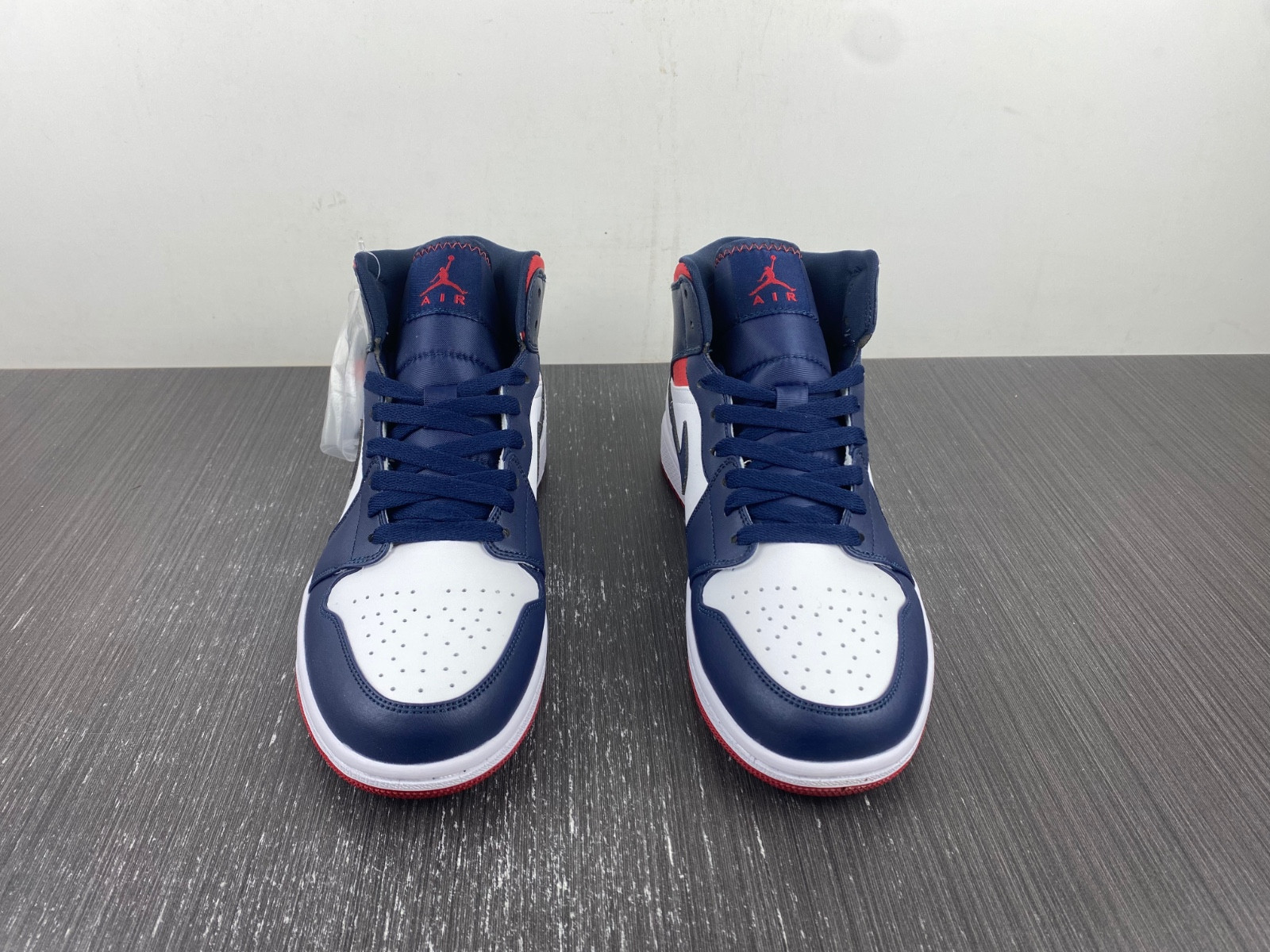 Air Jordan 1 Mid SE “USA” 852542-104