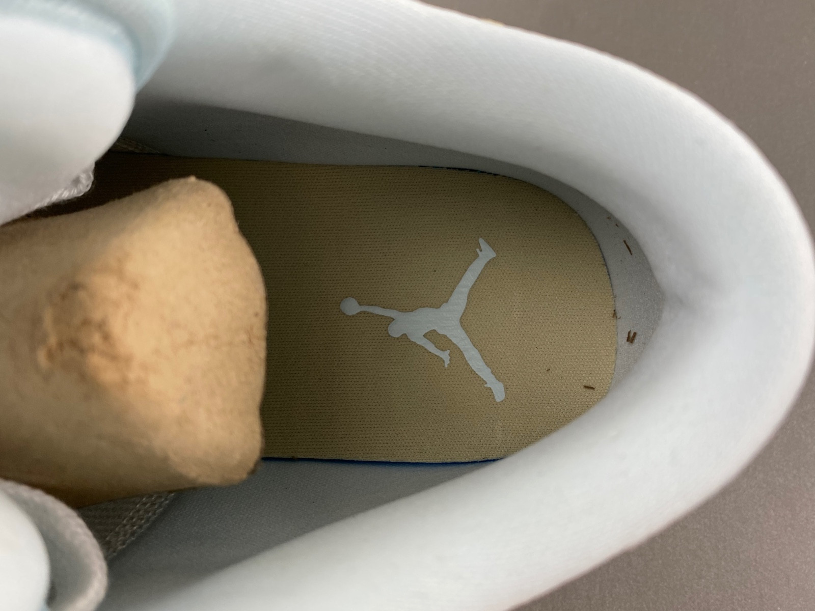 Air Jordan 1 Low HQ3437-101