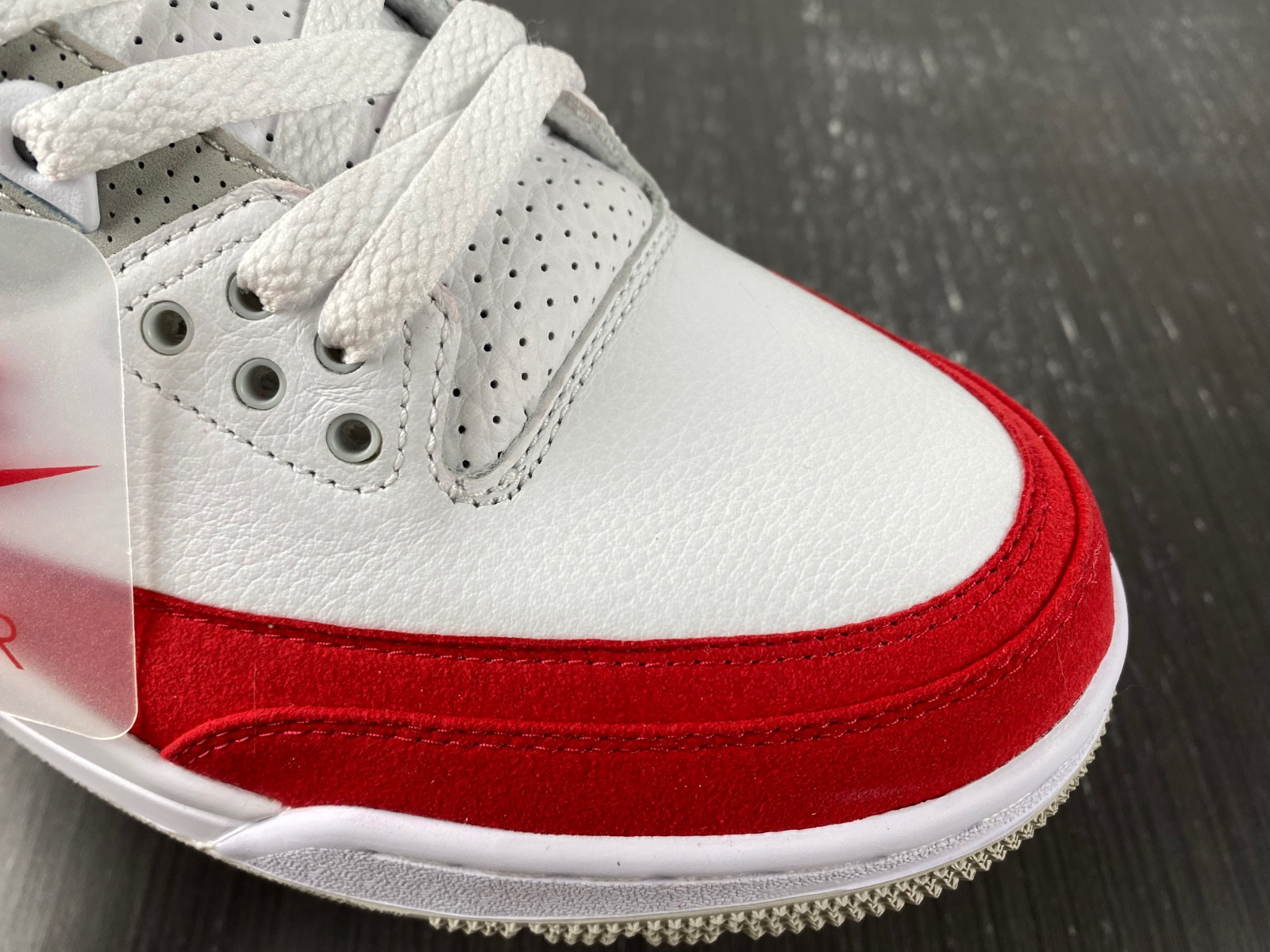 Air Jordan 3 Retro Tinker White University Red CJ0939-100
