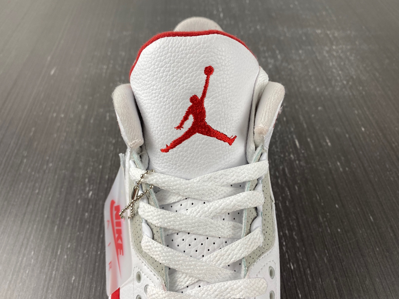 Air Jordan 3 Retro Tinker White University Red CJ0939-100