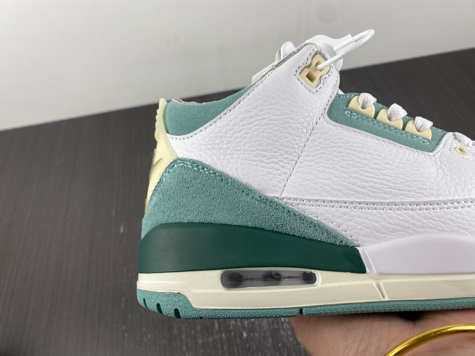 Air Jordan 3 DT8532-130