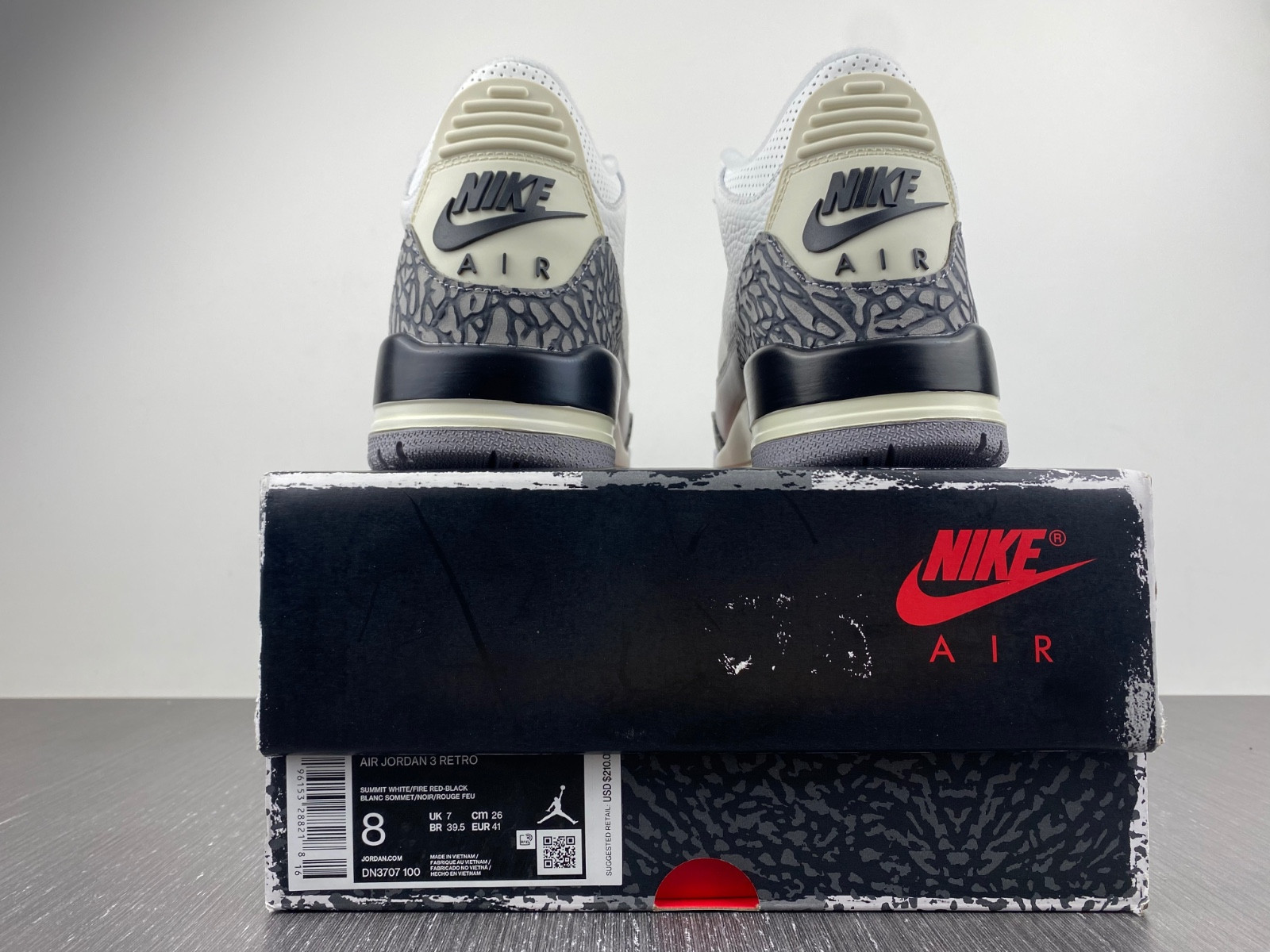 Air Jordan 3 “White Cement Reimagined”  DN3707-100