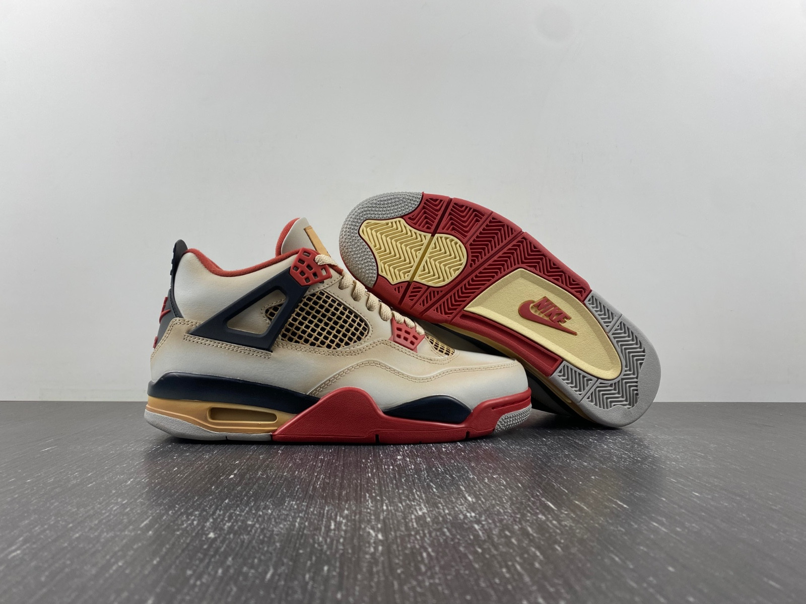 Air Jordan 4 AQ9129-105