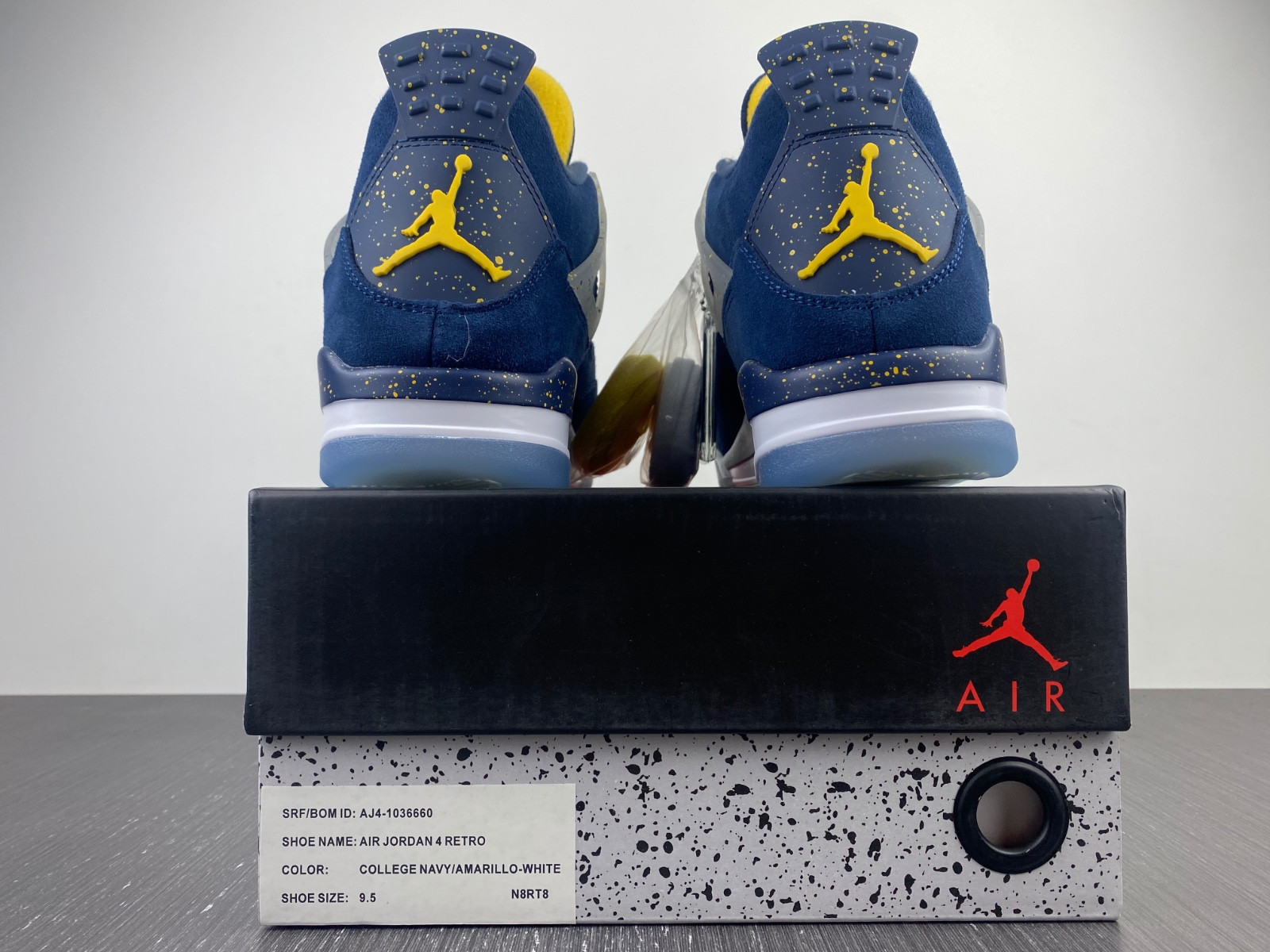 Jordan 4 Retro Michigan (PE) AJ4-1036660