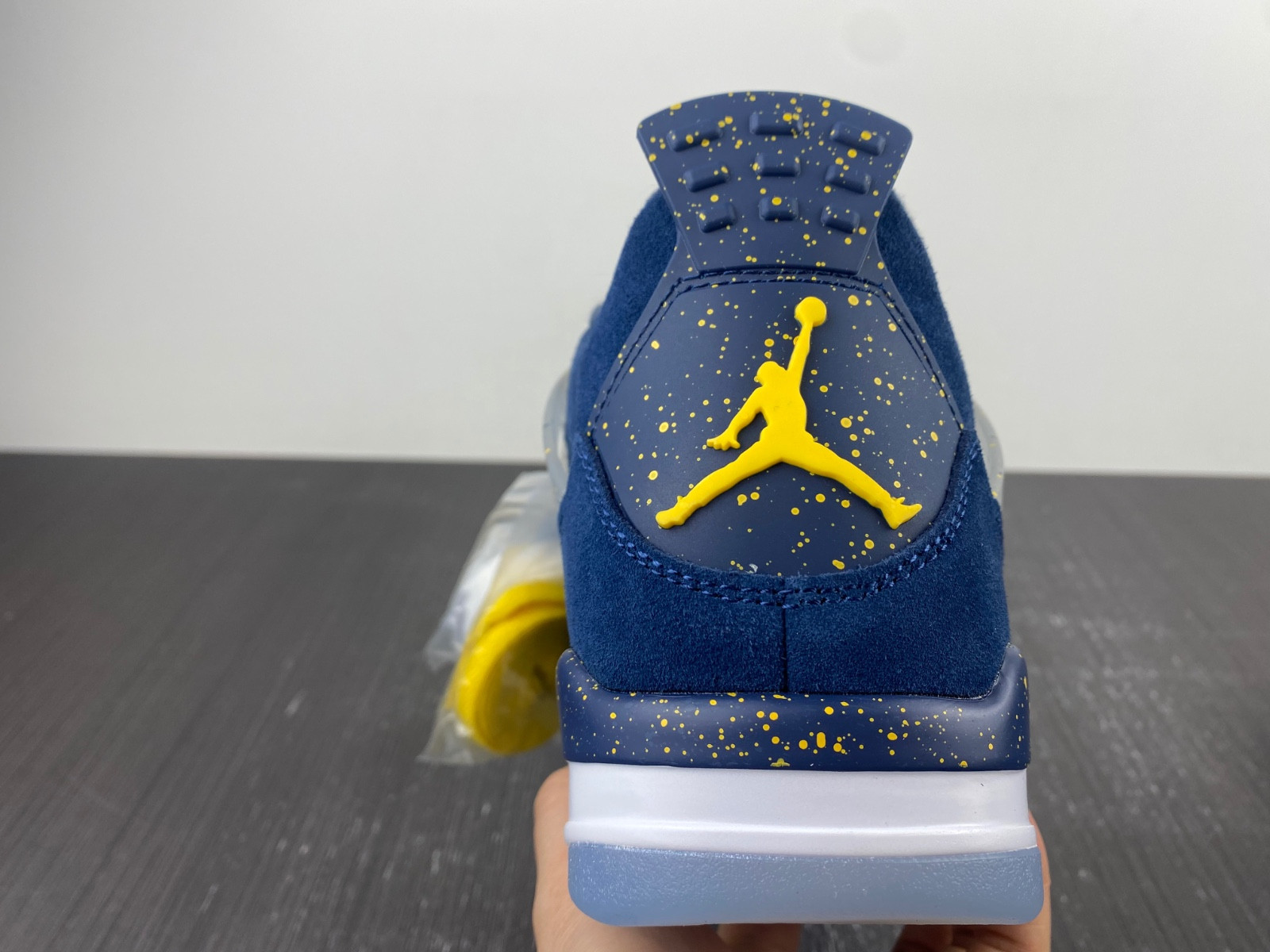 Jordan 4 Retro Michigan (PE) AJ4-1036660
