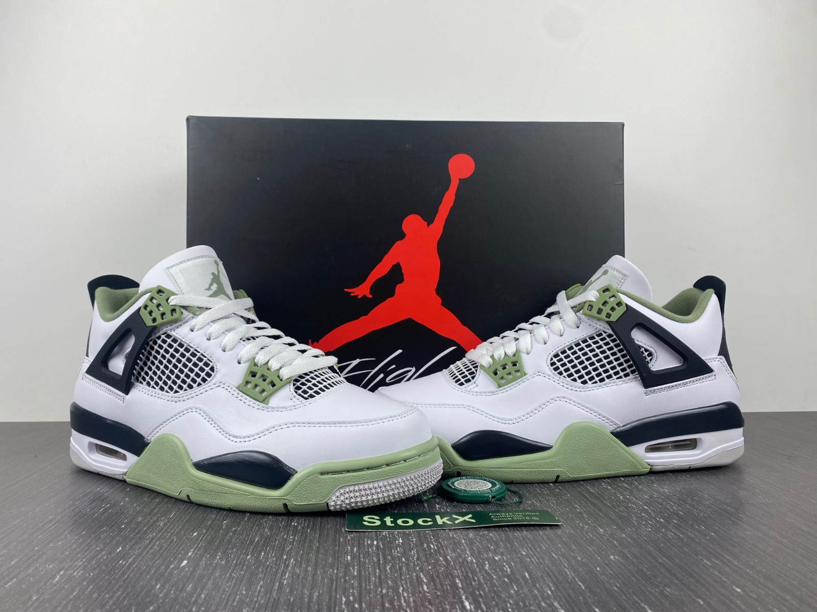 Air Jordan 4 WMNS “sea foam” AQ9129-103