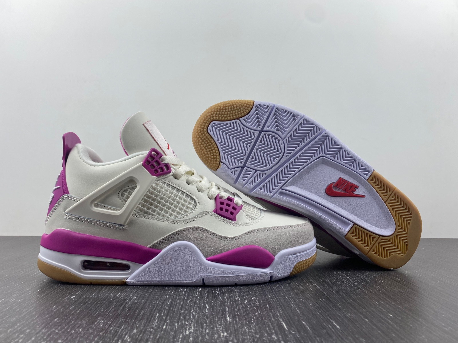 Air Jordan 4 DR5415-106