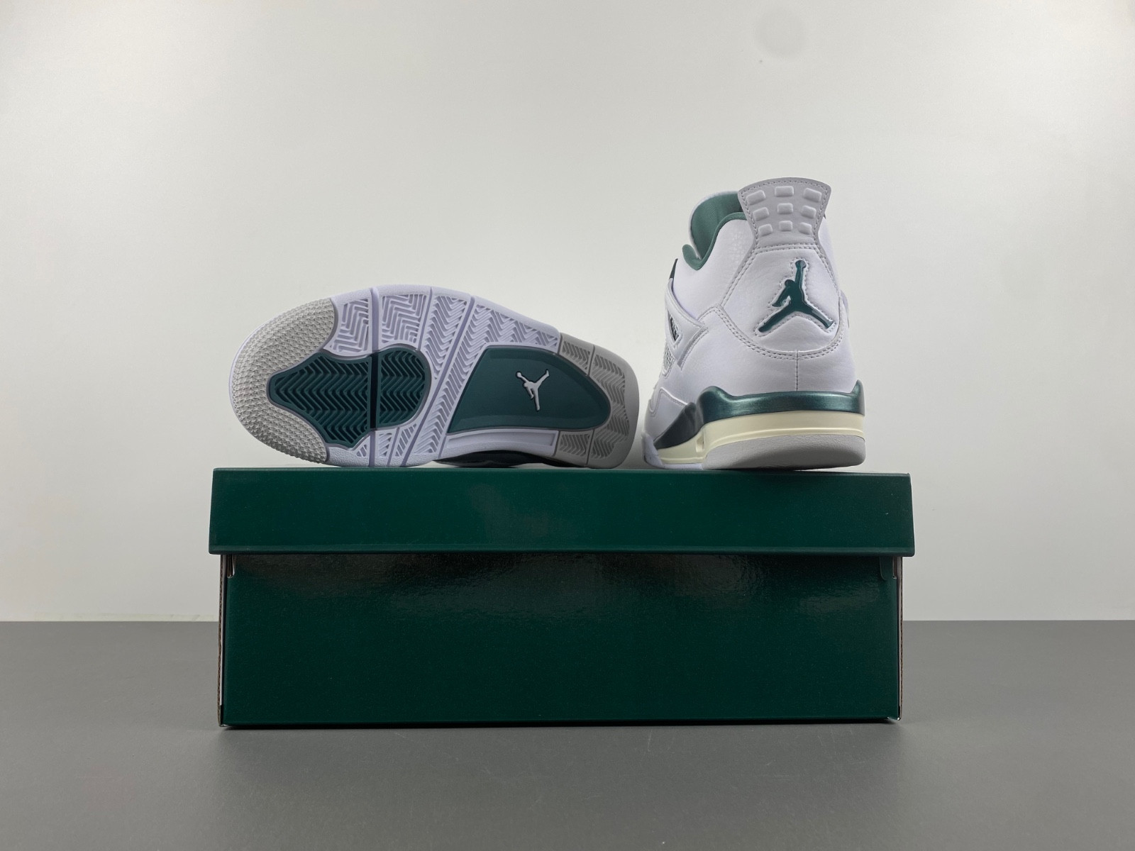Air Jordan 4 “Oxidized Green” FQ8138-103