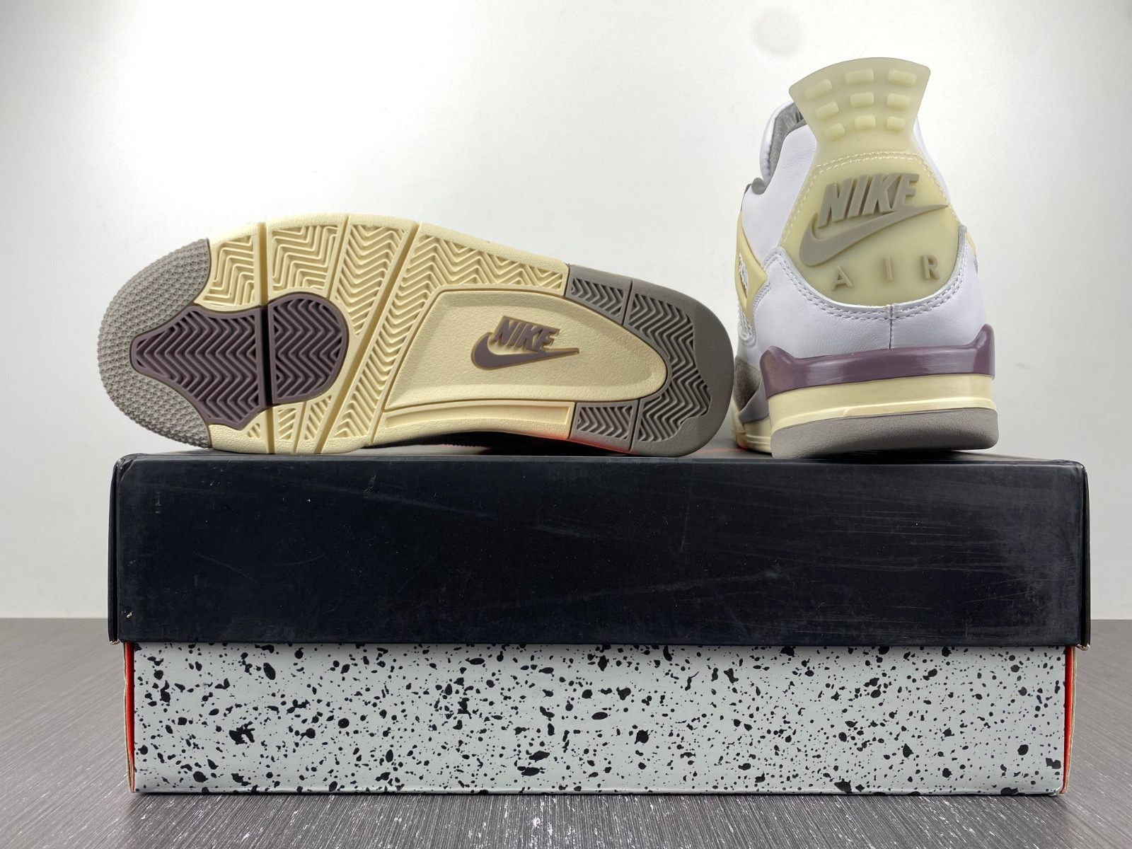 Air Jordan 4 x A Ma Maniere DH6927-068