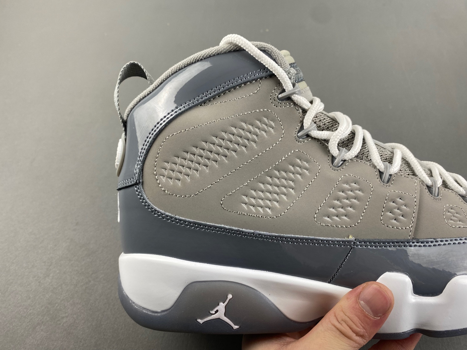 Air Jordan 9