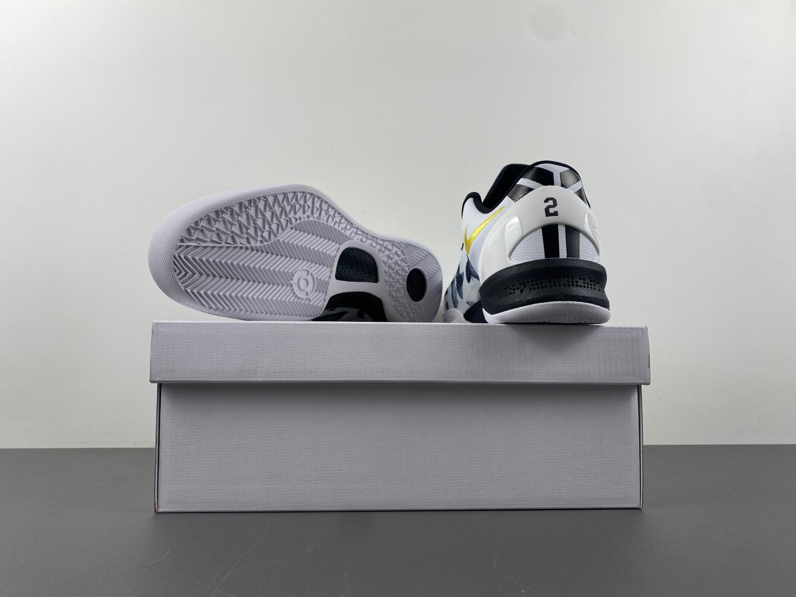 Nike Kobe 8 Protro “Mambacita” FV6325-100