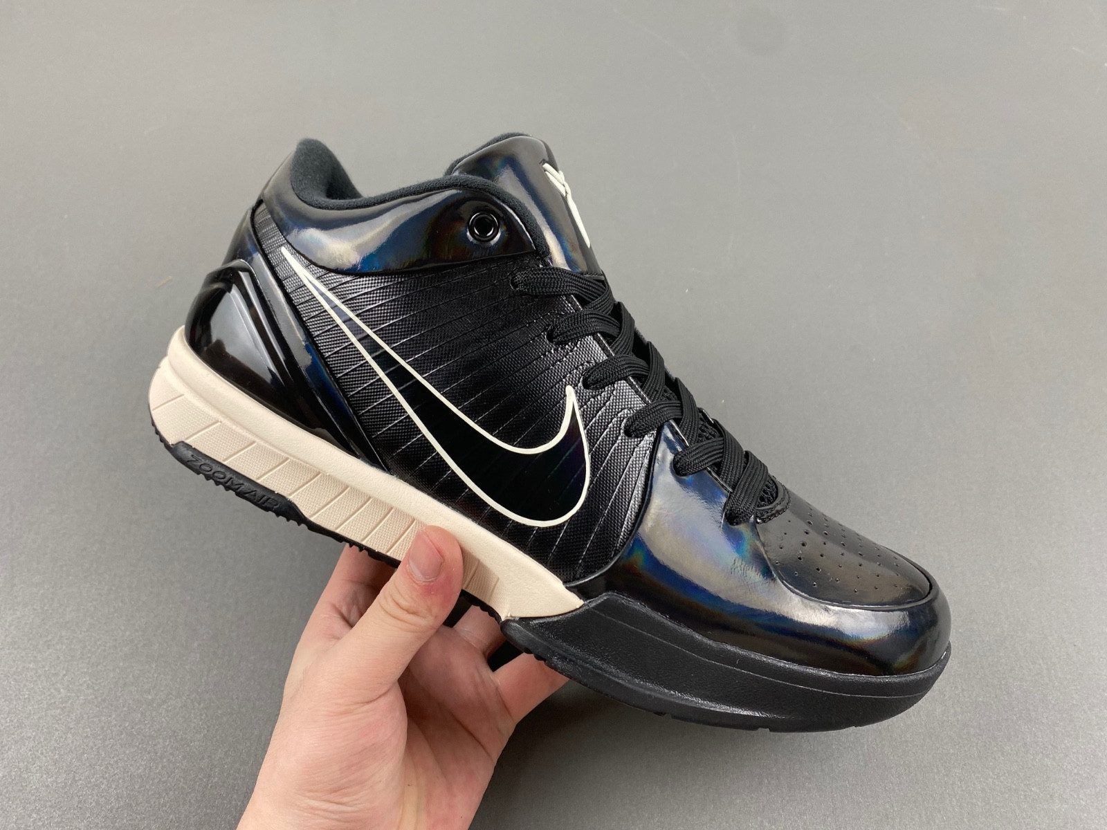 Undefeated x Kobe 4 Protro 