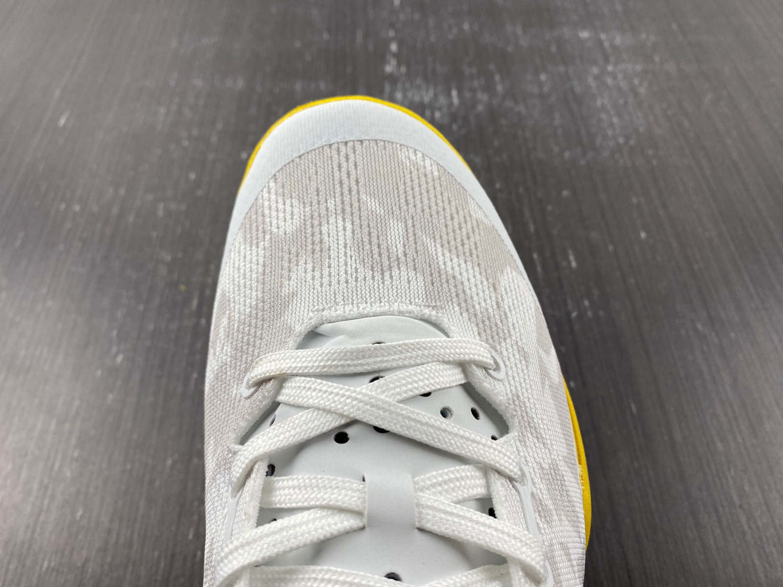 Nike Kobe 8 Easter 555035-101