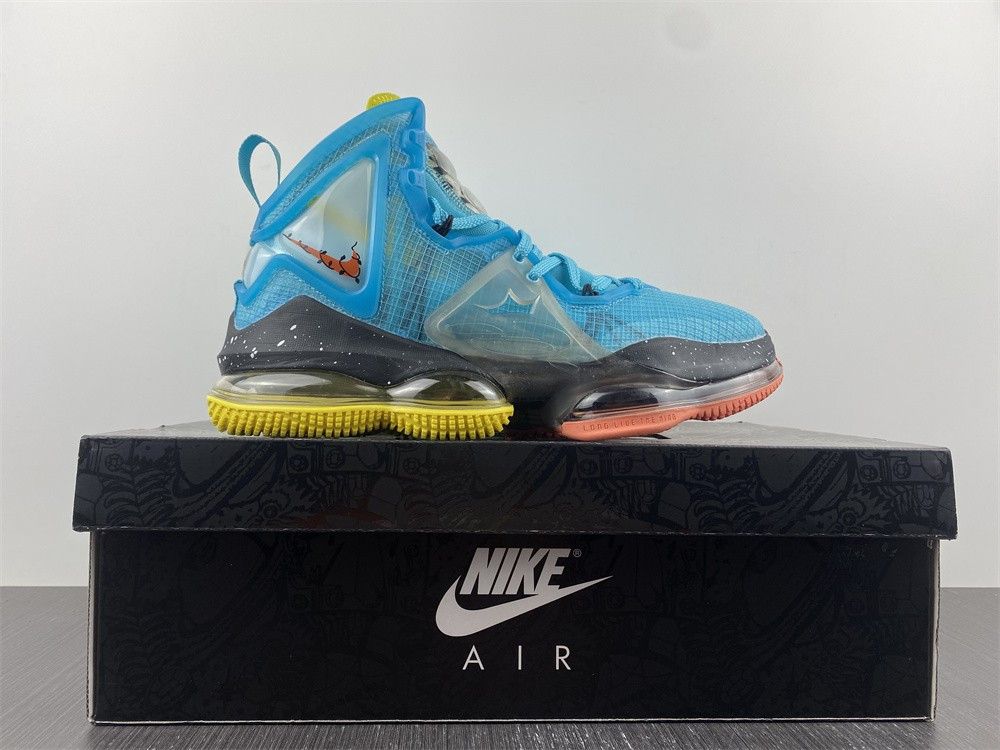 Nike LeBron 19 DC9338-400