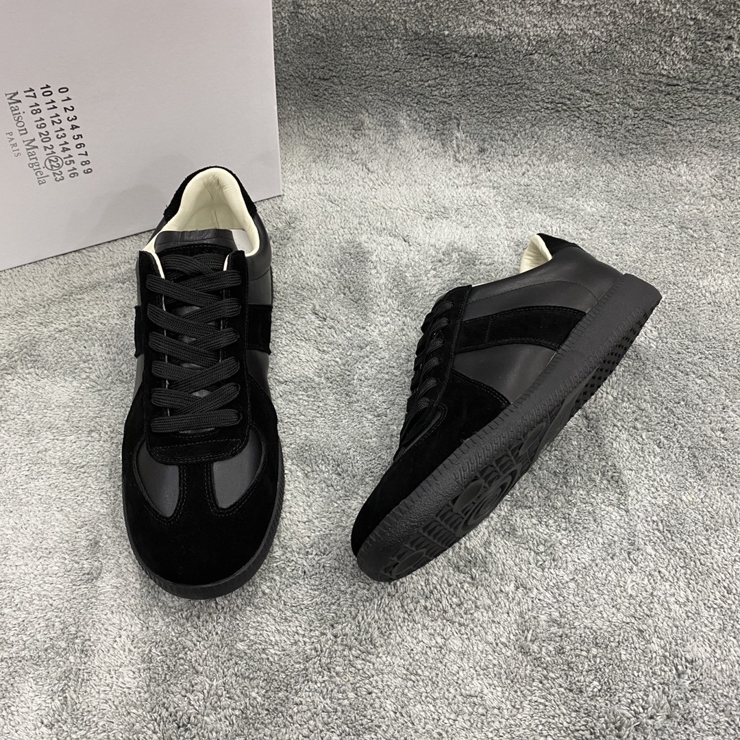 ma*s*n Ma*i*la sneakers