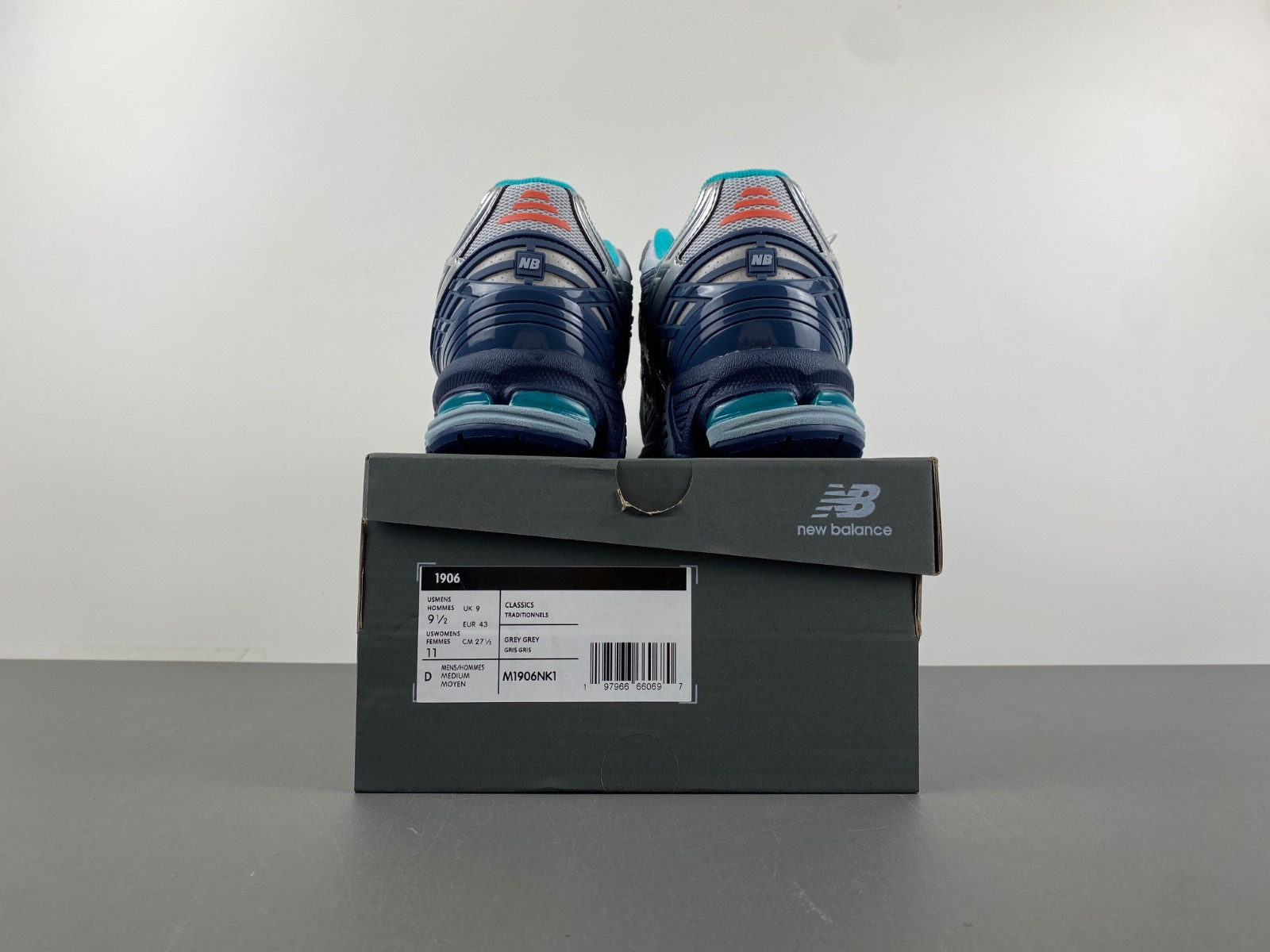 New New Balance M1906NK1