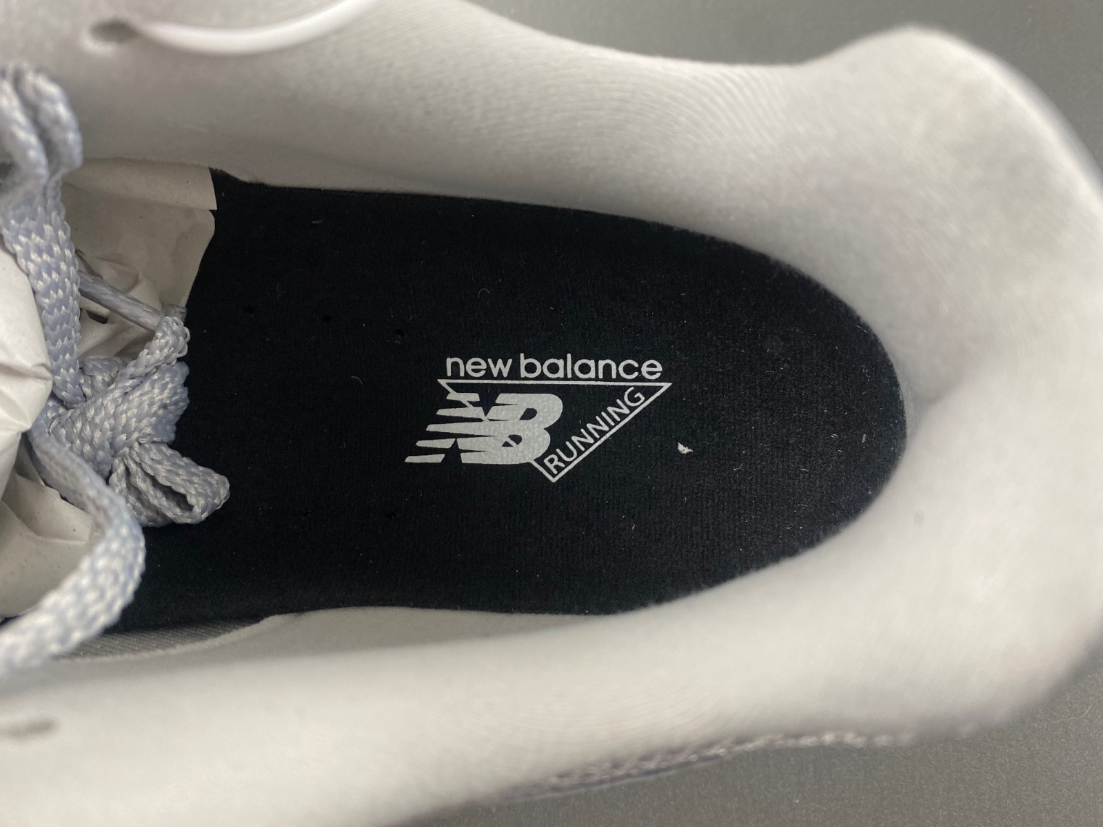 New Balance 2002R M2002RC1