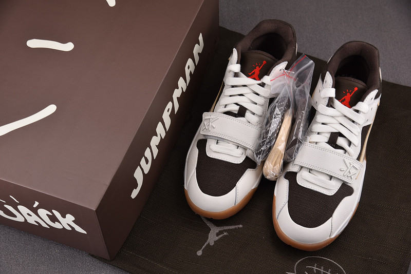 Travis Scott x Jordan Jumpman  FZ8117-100
