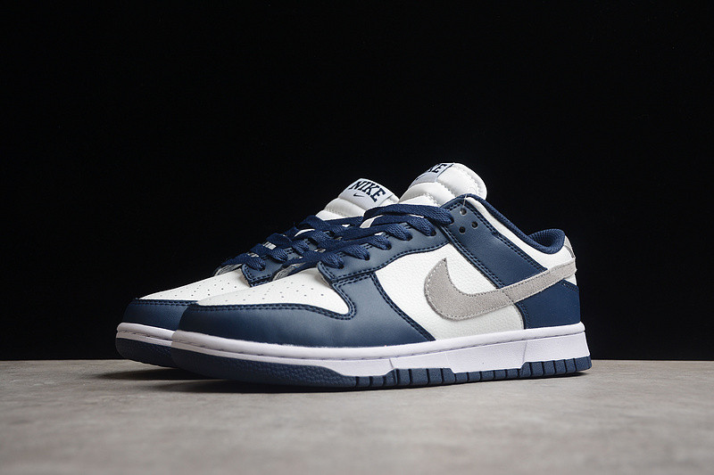 Nike Dunk Low “Midnight Navy” FD9749-400