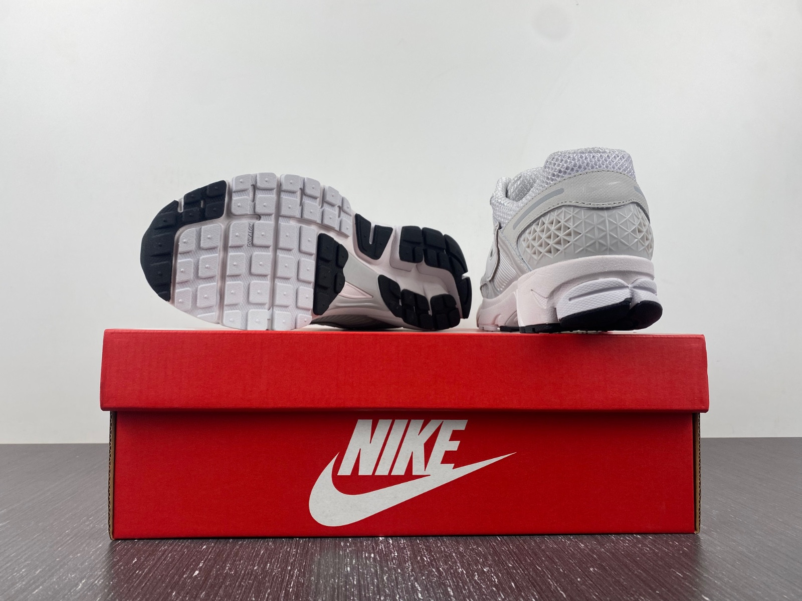 Nike Zoom Vomero 5 BV1358-001