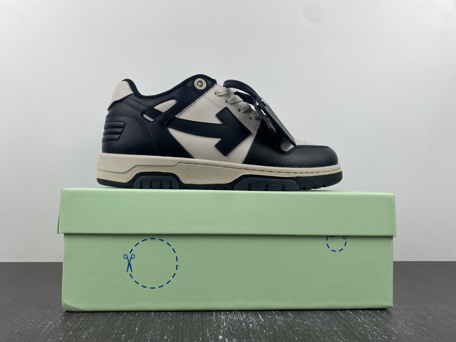 Off White GYM Sneaker