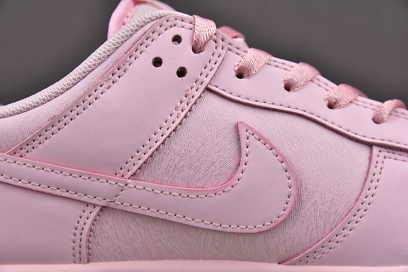 Nike Dunk Low “PINK” 921803-601