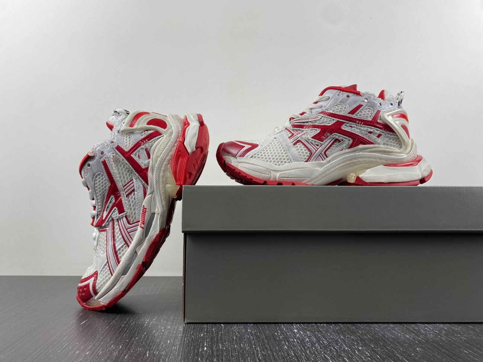 Ba*len*cia*ga runner 677402-w3rb2-9060