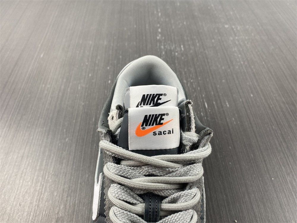 Sacai x Nk Zoom Cortez 4.0 DQ0581-001