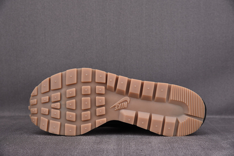 Sacai x Nike VaporWaffle DD1875-001