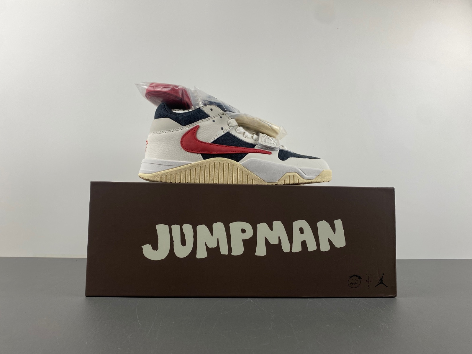 Travis Scott x Jordan Jumpman FZ8117-101
