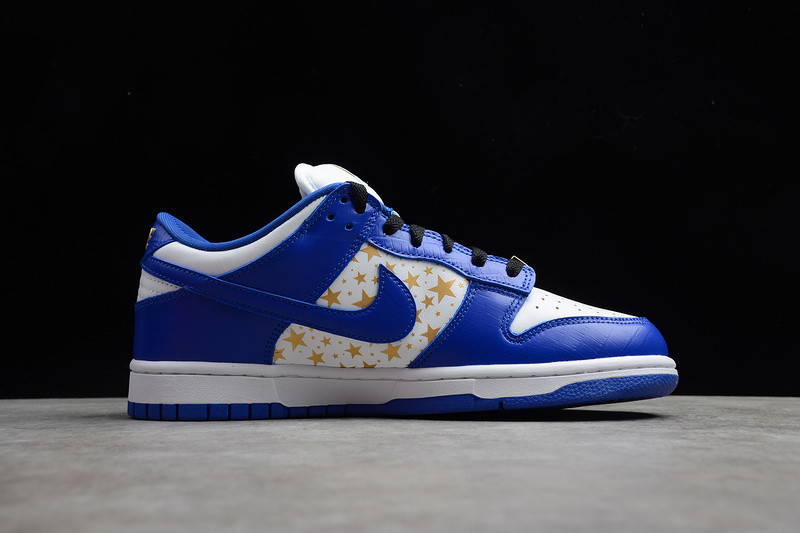 Supreme x Nike SB Dunk Low “Stars” DH3228-100